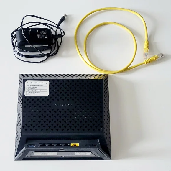 Netgear Black R6200v2 Router - Picture 2 of 3